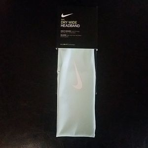 Nike seafoam green headband